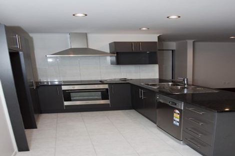 Photo of property in 33 Edgewood Way, Henderson, Auckland, 0612