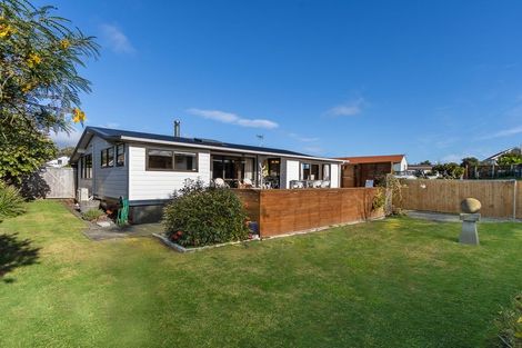 Photo of property in 9 Tudor Court, Paraparaumu Beach, Paraparaumu, 5032