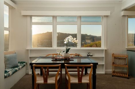 Photo of property in 8 Shannon Street, Mount Victoria, Wellington, 6011
