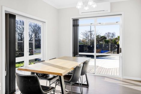 Photo of property in 114 Glover Road, Hawera, 4610