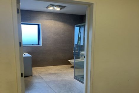 Photo of property in 12 Te Awa Place, Red Beach, 0932