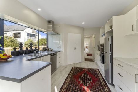 Photo of property in 136 Winara Avenue, Waikanae, 5036