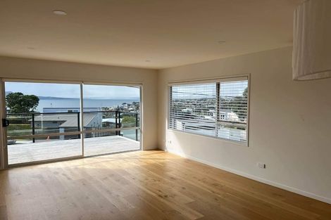 Photo of property in 1/50 Seaview Road, Castor Bay, Auckland, 0620