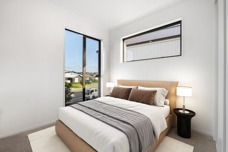 Photo of property in 30b Kukuwai Avenue, Red Beach, 0932