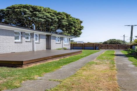 Photo of property in 15a Pratt Street, Waitara, 4320