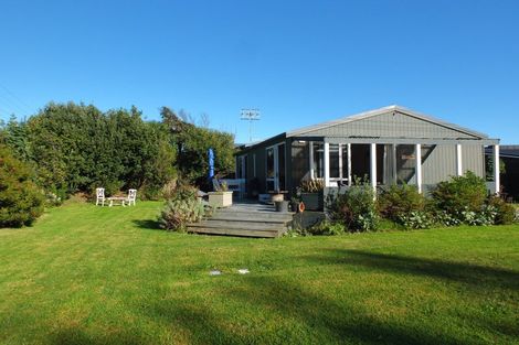 Photo of property in 22 Holben Parade, Foxton Beach, Foxton, 4815
