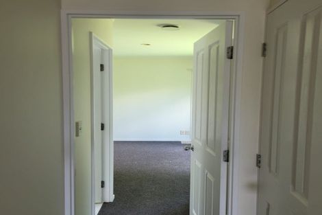 Photo of property in 7 Neta Grove, Henderson, Auckland, 0612