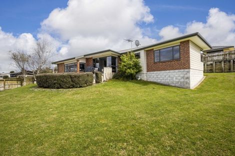 Photo of property in 5 Rotokare Crescent, Whalers Gate, New Plymouth, 4310