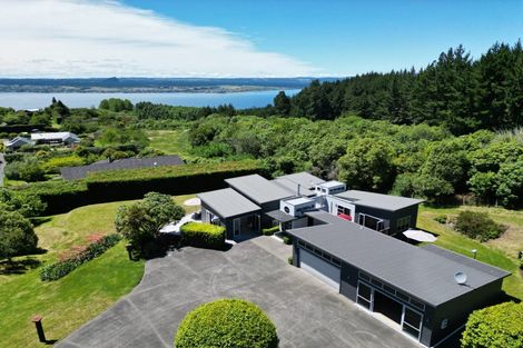 Photo of property in 10 Cameron Drive, Acacia Bay, Taupo, 3385