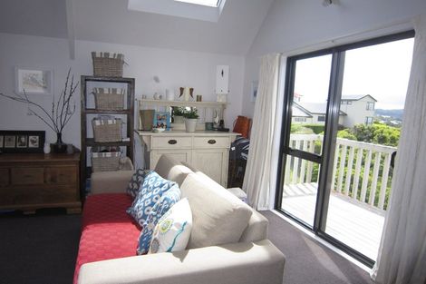 Photo of property in 12a Ashton Fitchett Drive, Brooklyn, Wellington, 6021