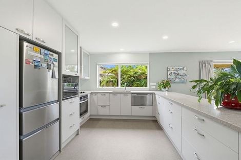 Photo of property in 19b Mcgowan Place, Orewa, 0931
