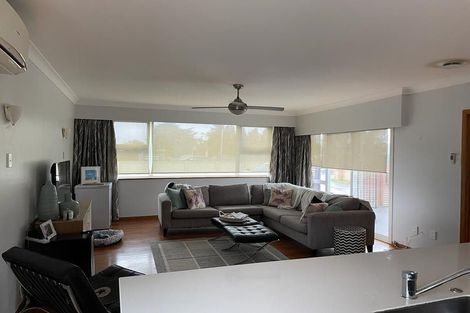 Photo of property in 1/206 Onewa Road, Birkenhead, Auckland, 0626