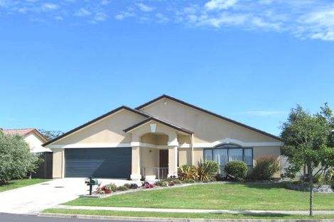 Photo of property in 22 Hillwell Drive, Henderson, Auckland, 0612