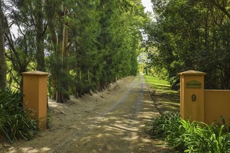 Photo of property in 9 Dysart Lane, Kumeu, 0891