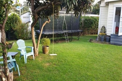 Photo of property in 2 Craig Road, Milford, Auckland, 0620