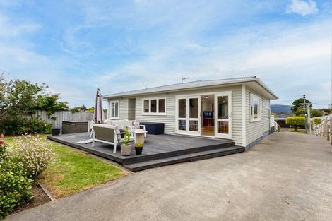 Photo of property in 38 Gray Avenue, Paraparaumu Beach, Paraparaumu, 5032