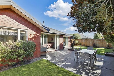 Photo of property in 6 Punga Lane, Parklands, Christchurch, 8083