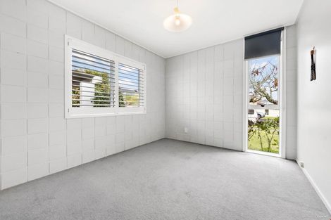 Photo of property in 106 Fisher Parade, Sunnyhills, Auckland, 2010