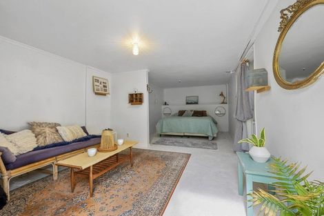 Photo of property in 126 Huatoki Street, Frankleigh Park, New Plymouth, 4310