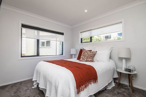 Photo of property in 41 Brindle Way, Newlands, Wellington, 6037