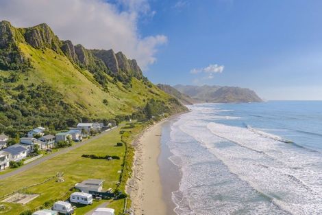 Photo of property in 15 John Ross Place, Kairakau, Elsthorpe, 4295