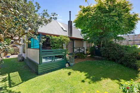 Photo of property in 204 Cambridge Road, Bethlehem, Tauranga, 3110
