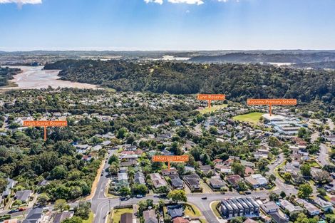 Photo of property in 3 Morriggia Place, Bayview, Auckland, 0629