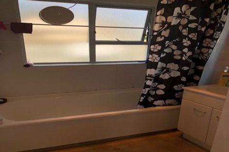 Photo of property in 1-3/554 Ruahine Street, Hokowhitu, Palmerston North, 4410