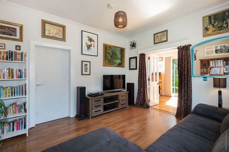 Photo of property in 91 Bowhill Road, New Brighton, Christchurch, 8083