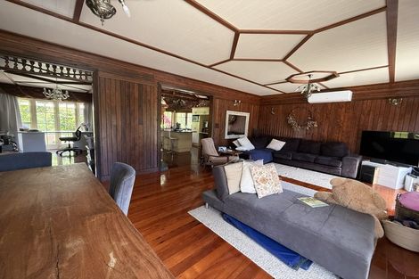 Photo of property in 57 Candia Road, Henderson Valley, Auckland, 0614