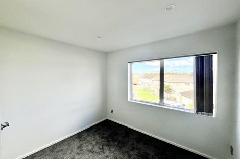 Photo of property in 75 Bordeaux Parade, Te Atatu South, Auckland, 0610