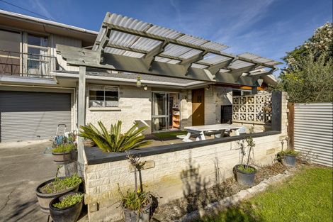 Photo of property in 208 Caroline Place, Mayfair, Hastings, 4122