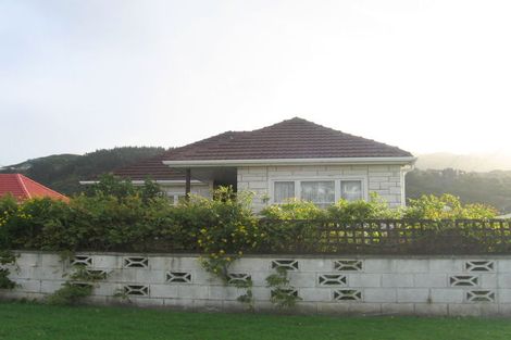 Photo of property in 11 Findlay Street, Tawa, Wellington, 5028