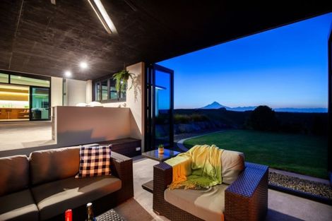 Photo of property in 866 Otaraoa Road, Tikorangi, Waitara, 4383