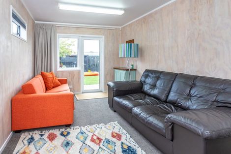 Photo of property in 107 Riverview Road, Whangamata, 3620