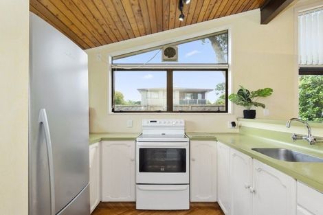 Photo of property in 2 Whitaker Street, Otumoetai, Tauranga, 3110