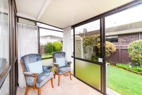 Photo of property in 4 Mcarthur Street, Terrace End, Palmerston North, 4410