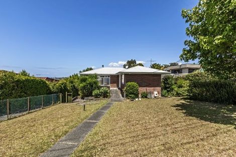 Photo of property in 98a Arran Road, Browns Bay, Auckland, 0630