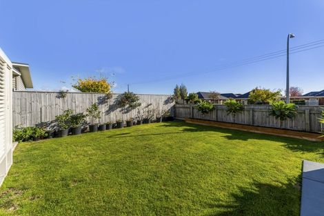 Photo of property in 5 Mahia Lane, Waikanae, 5036