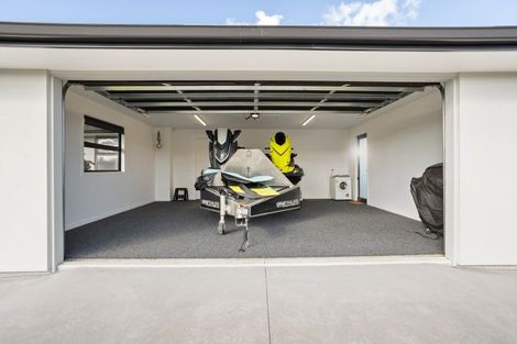 Photo of property in 2 Ngaroma Crescent, Whitianga, 3510