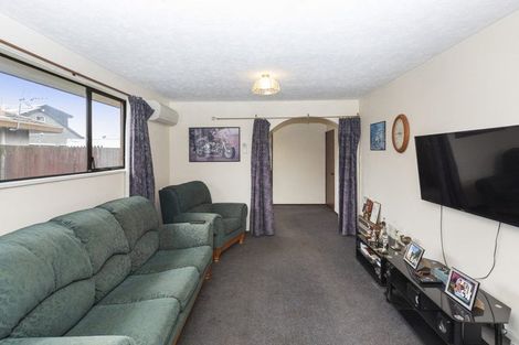 Photo of property in 2/2 Mchaffies Place, Wainoni, Christchurch, 8061