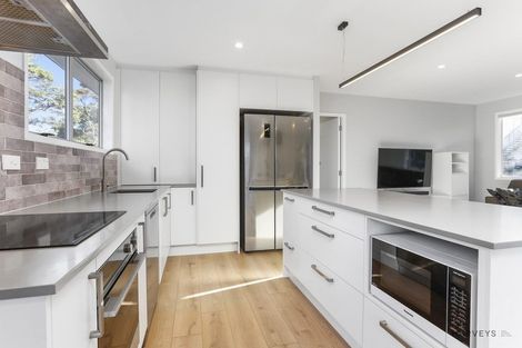 Photo of property in 7 Stallard Place, Glen Eden, Auckland, 0602