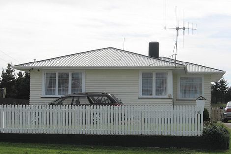 Photo of property in 18 Lee Street, Castlecliff, Whanganui, 4501