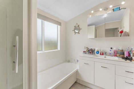 Photo of property in 12 Kapua Place, Taupo, 3330