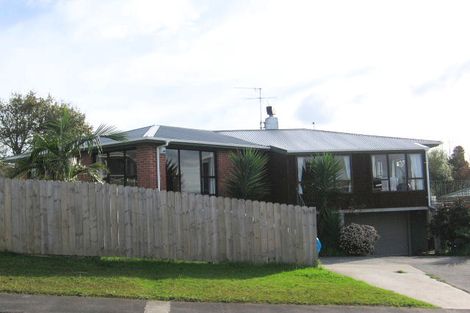 Photo of property in 34 Taioma Crescent, Te Atatu Peninsula, Auckland, 0610