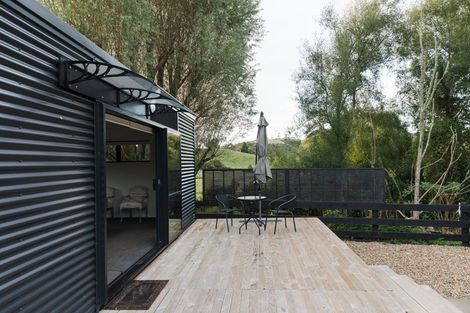 Photo of property in 261 Paparata Road, Bombay, 2675