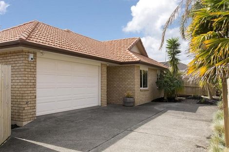 Photo of property in 11 Ardkeen Place, East Tamaki, Auckland, 2016