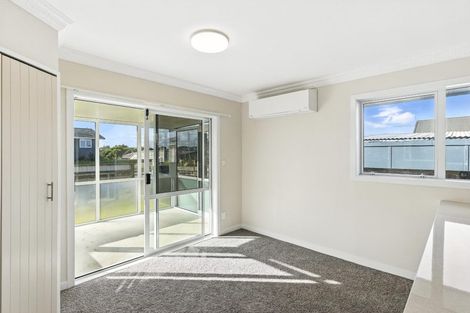 Photo of property in 5 Karaka Street, Otaki Beach, Otaki, 5512