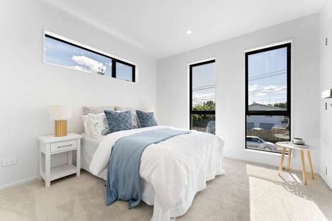 Photo of property in 8/67 Royal View Road, Te Atatu South, Auckland, 0610