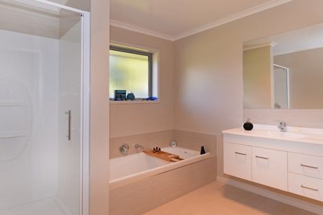 Photo of property in 5 Ruataniwha Drive, Collingwood, 7073